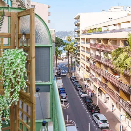 Les Pins Avec Terrasse